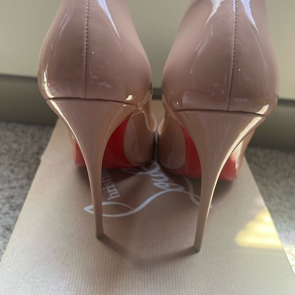 Authentic Christian Louboutin So Kate - Picture 5 of 8